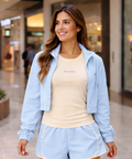 Kit 3 Peças Conjunto Jaqueta Feminina Cropped Esportiva com Bolsos, Zíper e Gola Alta Ellen, Blusa Regata Active Larissa e Bermuda Short Active Bruna com Viés Beachers