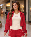 Kit 3 Peças Conjunto Jaqueta Feminina Cropped Esportiva com Bolsos, Zíper e Gola Alta Ellen, Blusa Regata Active Larissa e Bermuda Short Active Bruna com Viés Beachers