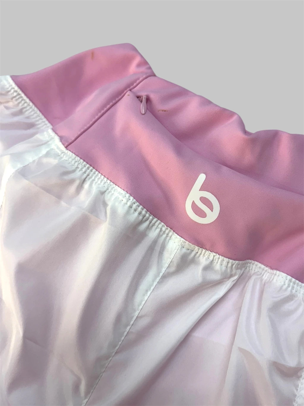 Bermuda Short Active Virgínia com Bolso Zíper no Cós Atrás Beachers