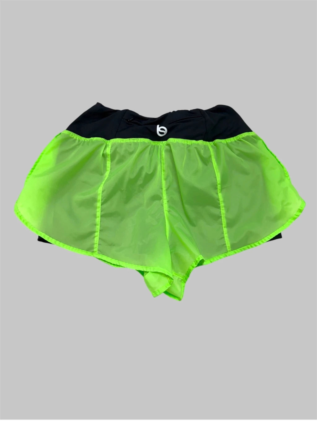 Bermuda Short Active Virgínia com Bolso Zíper no Cós Atrás Beachers