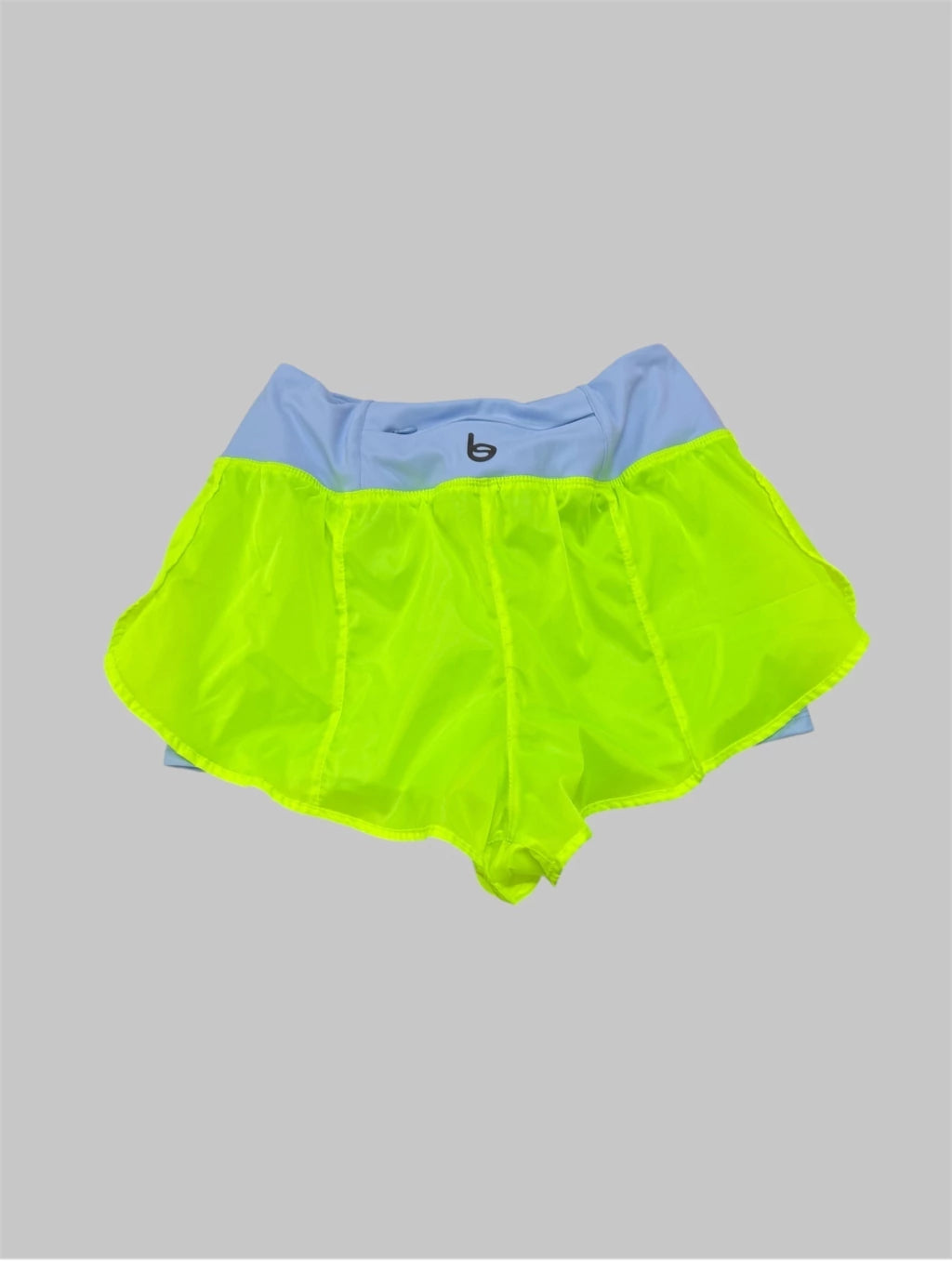 Bermuda Short Active Virgínia com Bolso Zíper no Cós Atrás Beachers