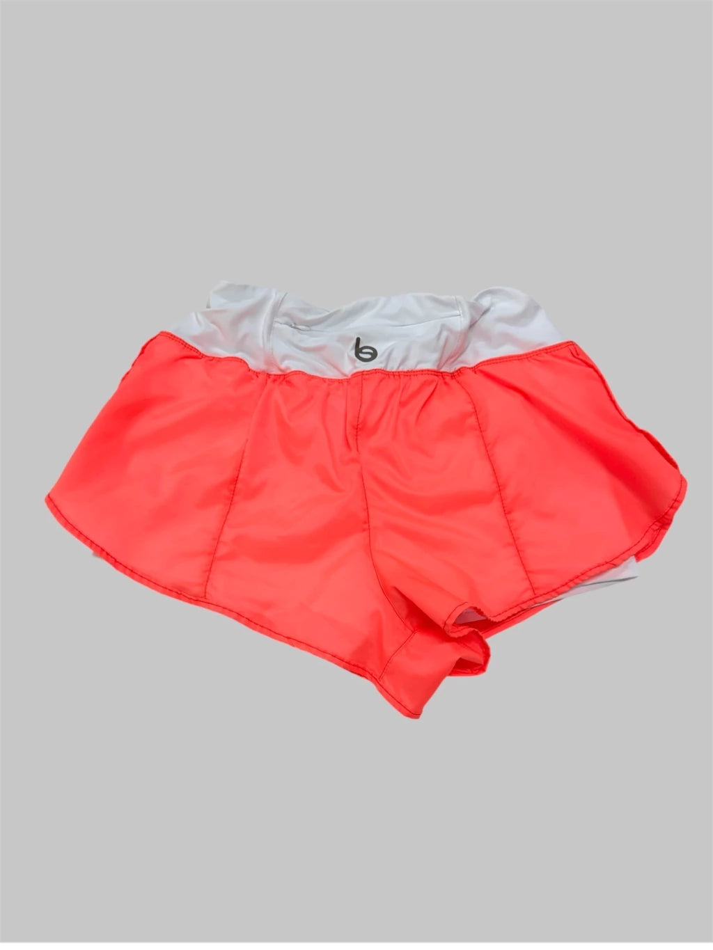 Bermuda Short Active Virgínia com Bolso Zíper no Cós Atrás Beachers