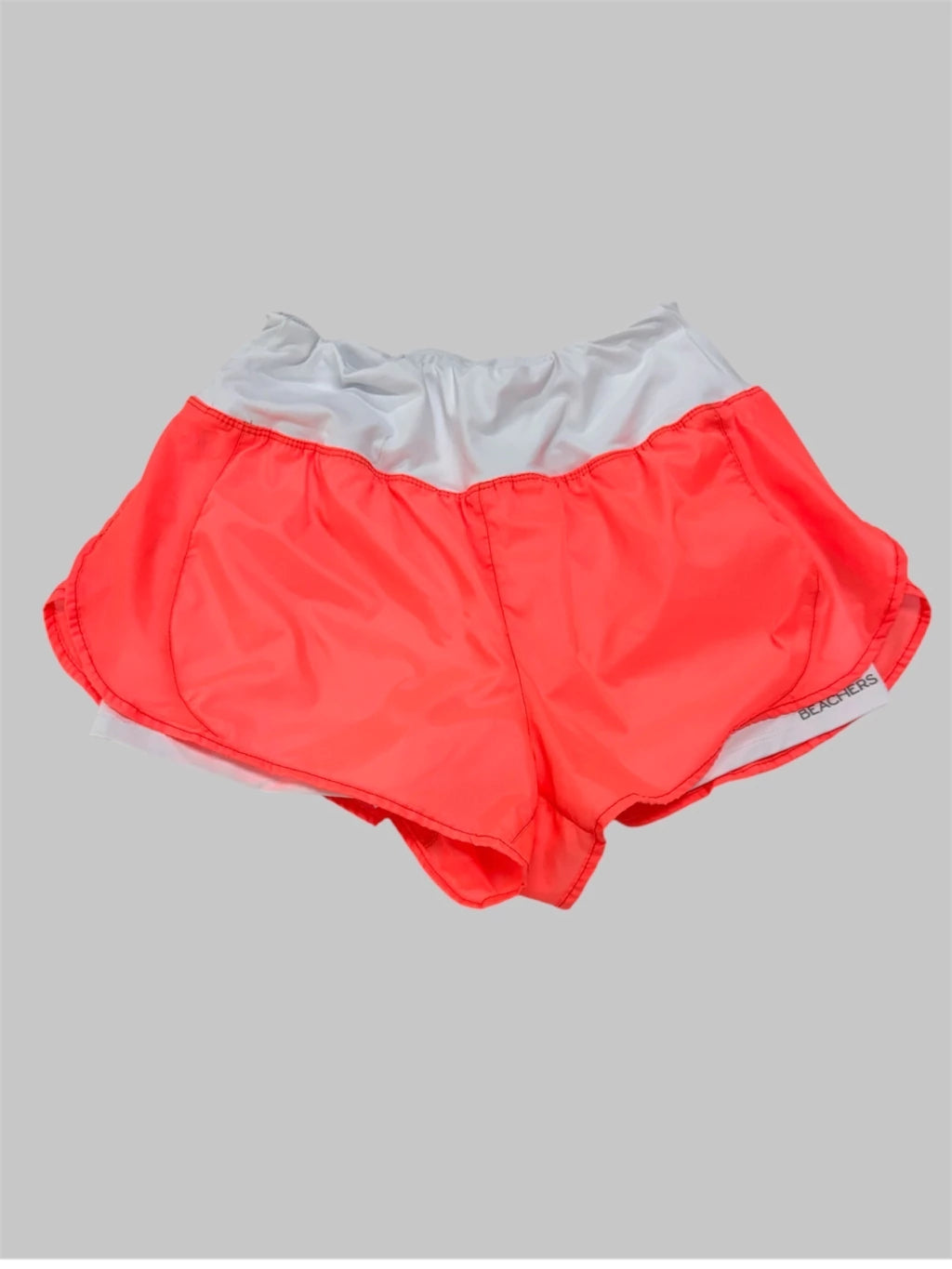 Bermuda Short Active Virgínia com Bolso Zíper no Cós Atrás Beachers