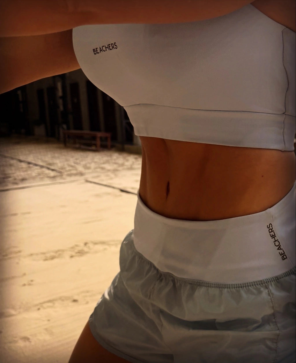Bermuda Short Active Virgínia com Bolso Zíper no Cós Atrás Beachers
