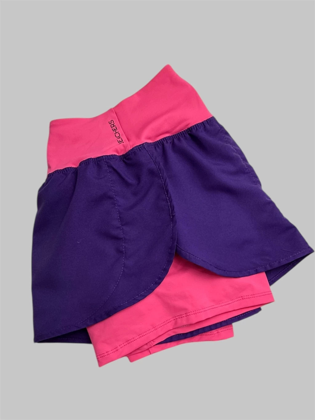 Bermuda Short Active Virgínia com Bolso Zíper no Cós Atrás Beachers