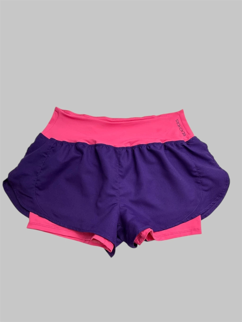 Bermuda Short Active Virgínia com Bolso Zíper no Cós Atrás Beachers