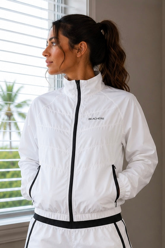 Jaqueta Feminina Cropped Esportiva com Bolsos, Zíper e Gola Alta Ellen Beachers