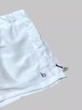 Short Fit Rebeca com Reguladores nas Laterais e Bolsos Beachers