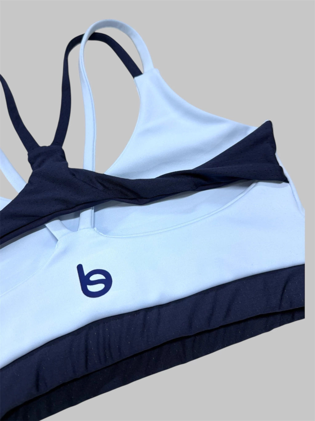 Top Esportivo Premium Alças em X nas costas Mavie Beachers