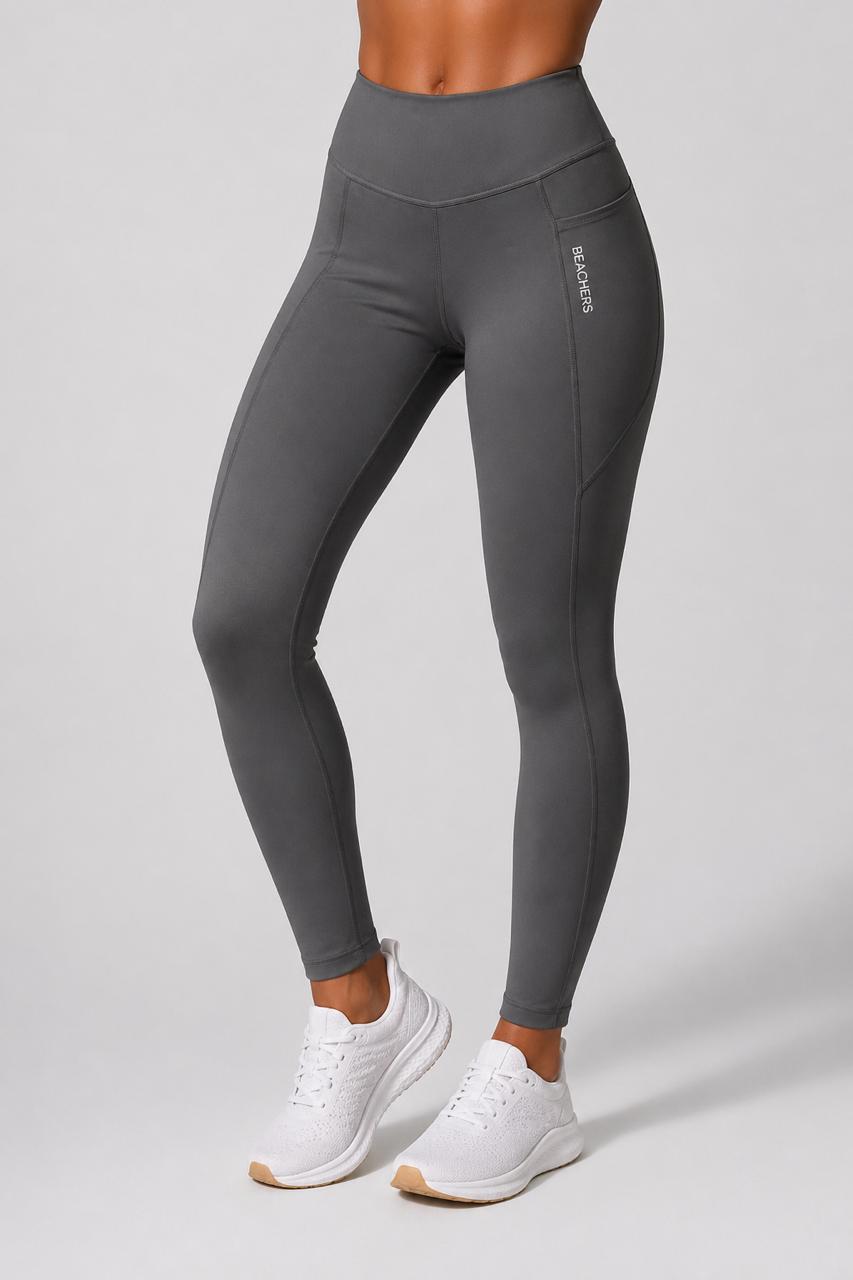 Kit Mãe e Filha Blusa Cropped Fitness Esportiva Over Dry Fit Micro Furinhos Joana e Calça Active Sophie Bolsos Laterais Beachers